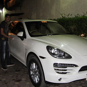 Meet your Posher, Yash